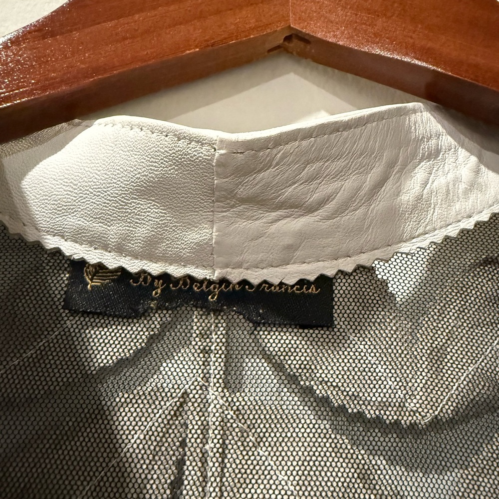 Chic White Leaf Pattern Blazer Size S - image 8